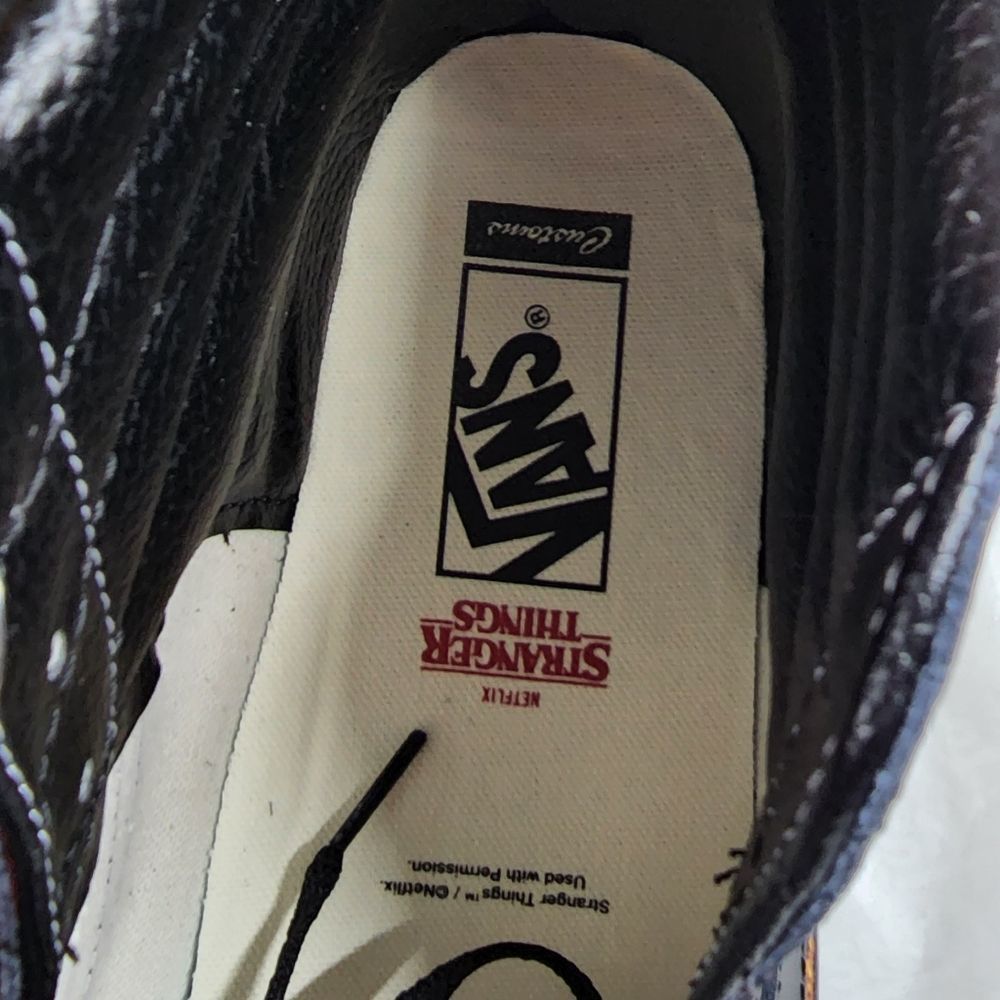 𝅺vans X Stranger Things Collab NWT, and Dust Bag!! - Picture 3 of 3